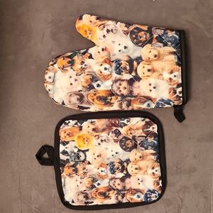 NEW - OVEN MITT AND POTHOLDER SET- Dogs, Variety of Dogs